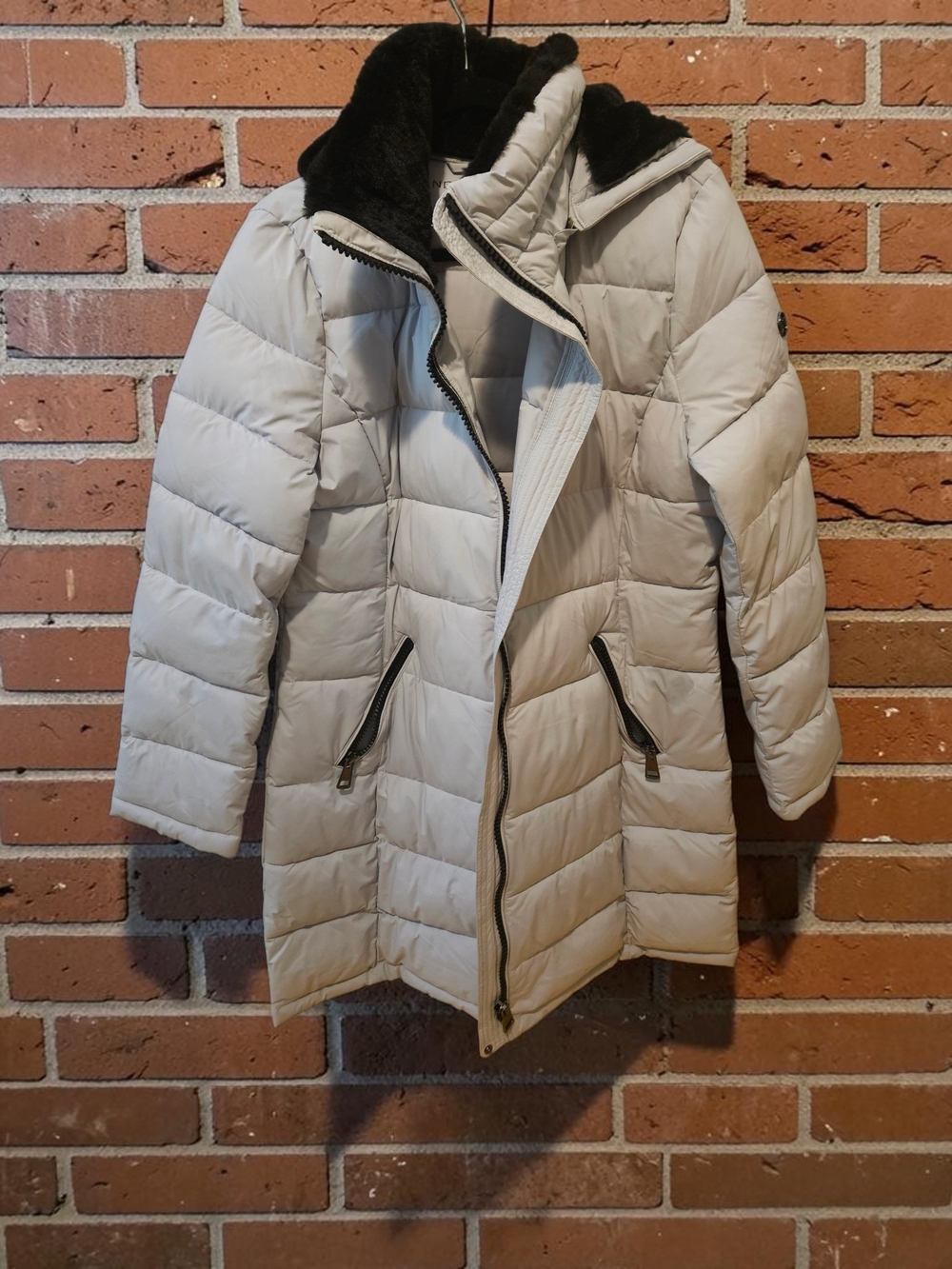 Andrew Marc Cream/,White Quilted Puffer Coat with Black Faux-Fur Collar